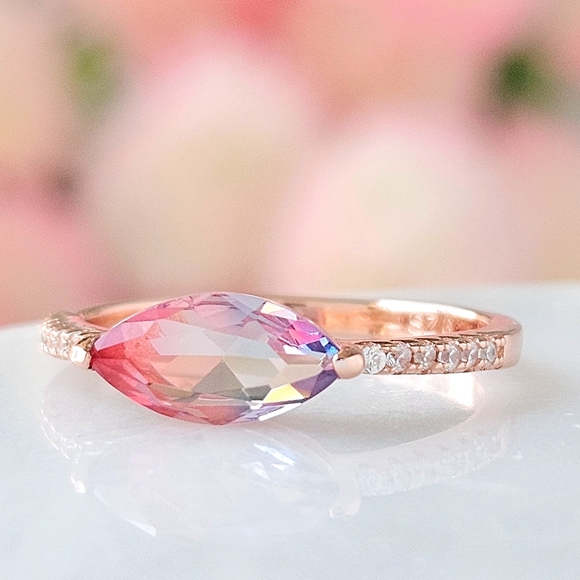 Rose Gold ring with Pink Purple Ombre marquise Gemstone, 925 Sterling Silver - Picture 3 of 4